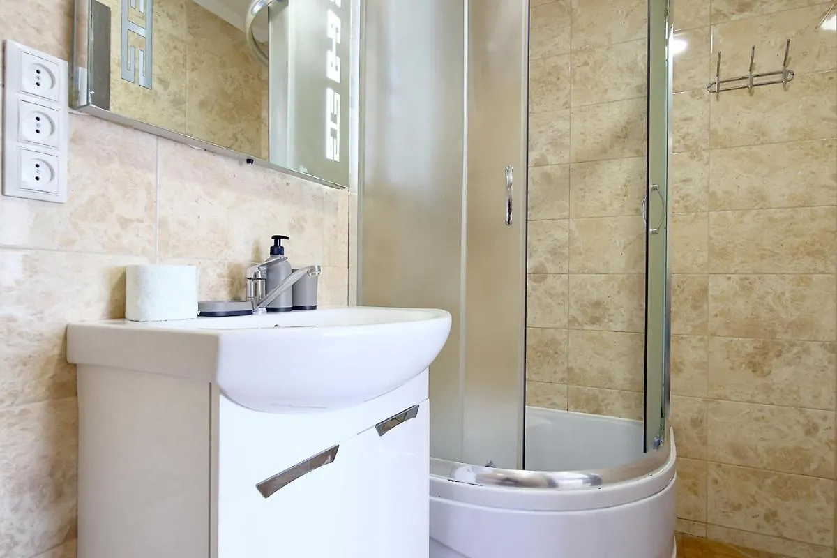 Buk Apartments On Svobody 6-8 Lviv